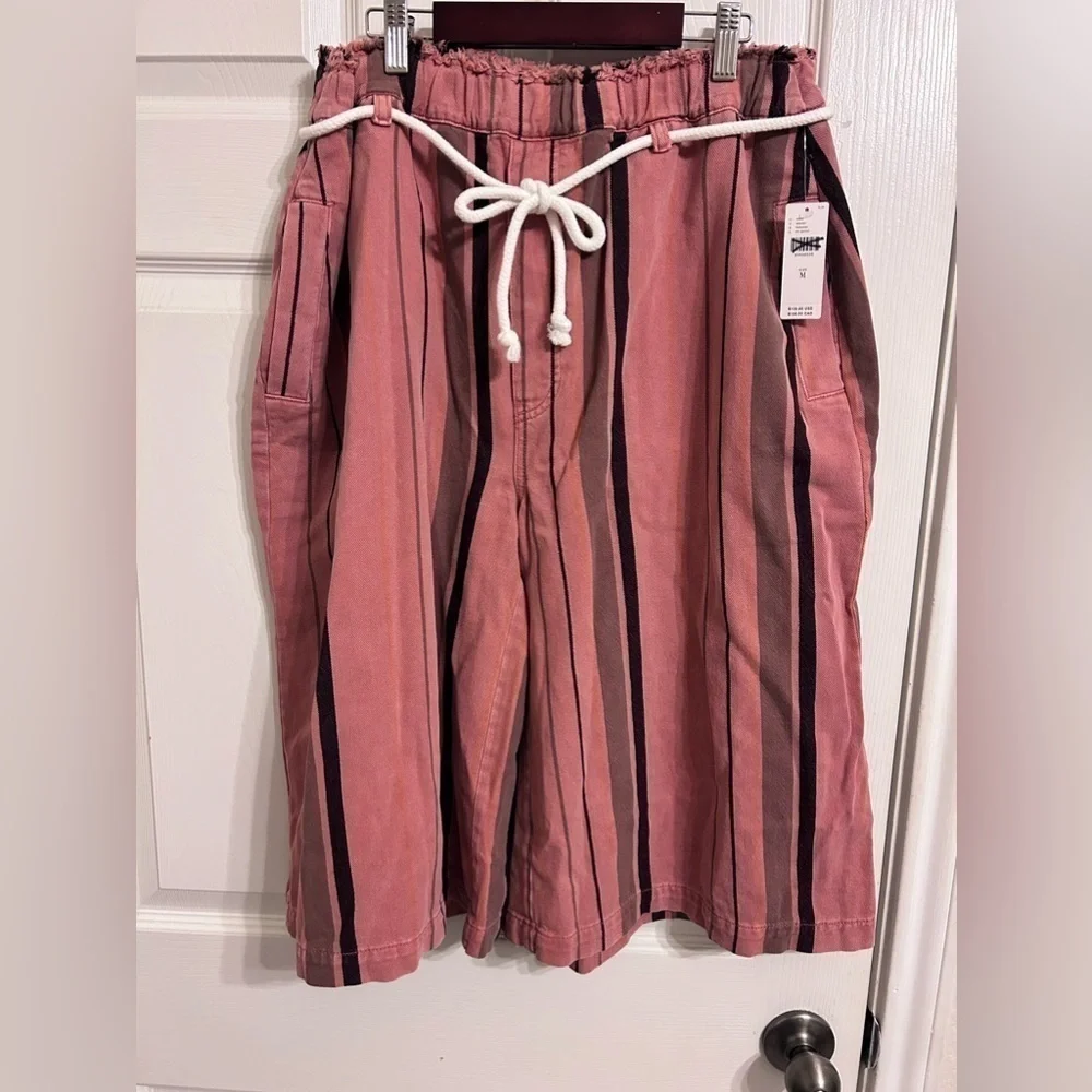 Anthropologie, NWT, Pilcro Cropped PJ Wide-Leg Jeans, Medium in Purple Motif - Picture 2 of 10